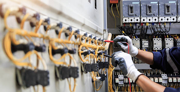 Professional Electrician technician working in Nashville, MI